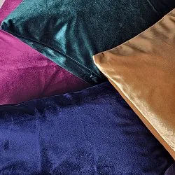 Marlyn bársony párnahuzat (sötétkék)