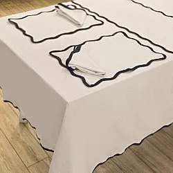 Asztalfutók - Yrsa (világos bézs)