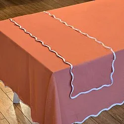 Asztalfutók - Yrsa (rozsda)