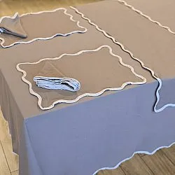 Asztalterítők - Pamut terítő Yrsa (sötét bézs)