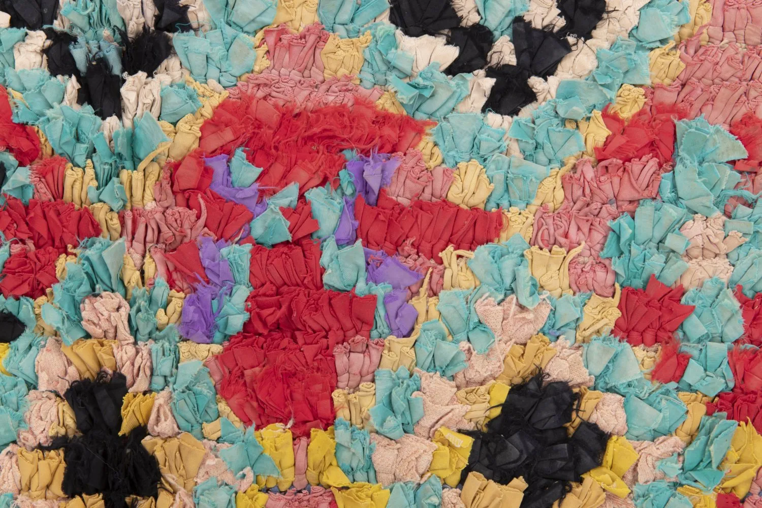 Marokkói Boucherouite szőnyeg 240 x 105 cm