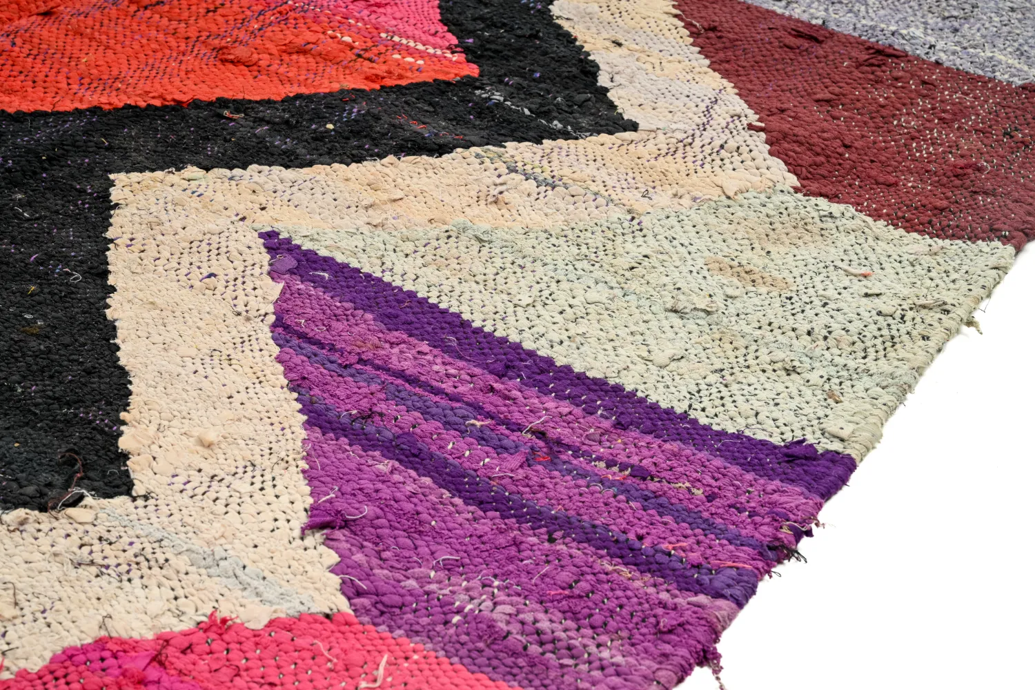 Marokkói Boucherouite szőnyeg 135 x 245 cm