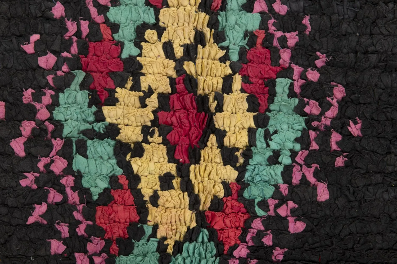 Marokkói Boucherouite szőnyeg 320 x 150 cm