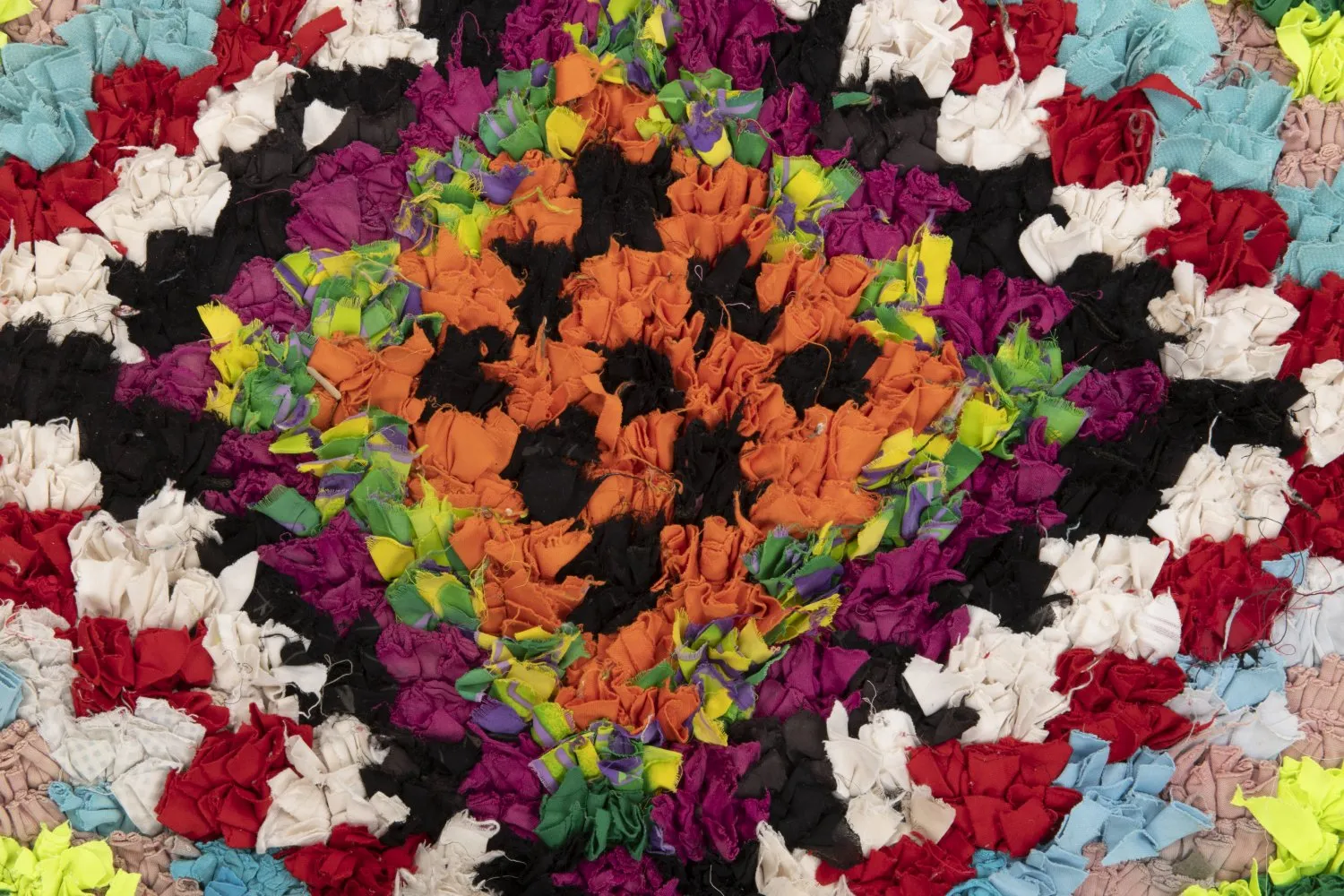 Marokkói Boucherouite szőnyeg 315 x 170 cm