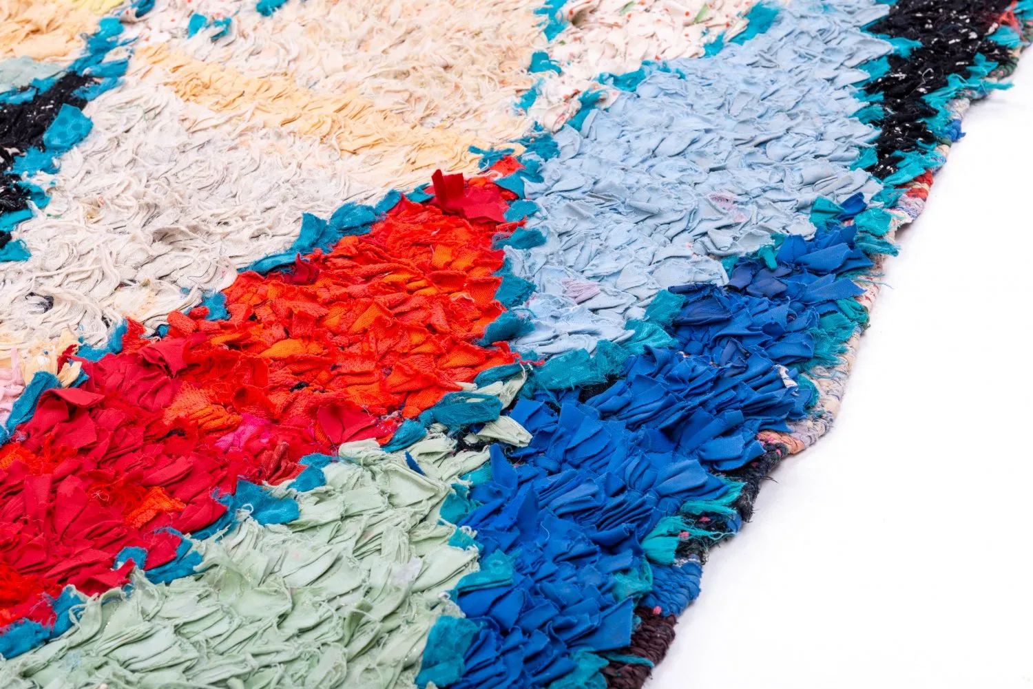 Marokkói Boucherouite szőnyeg 200 x 130 cm