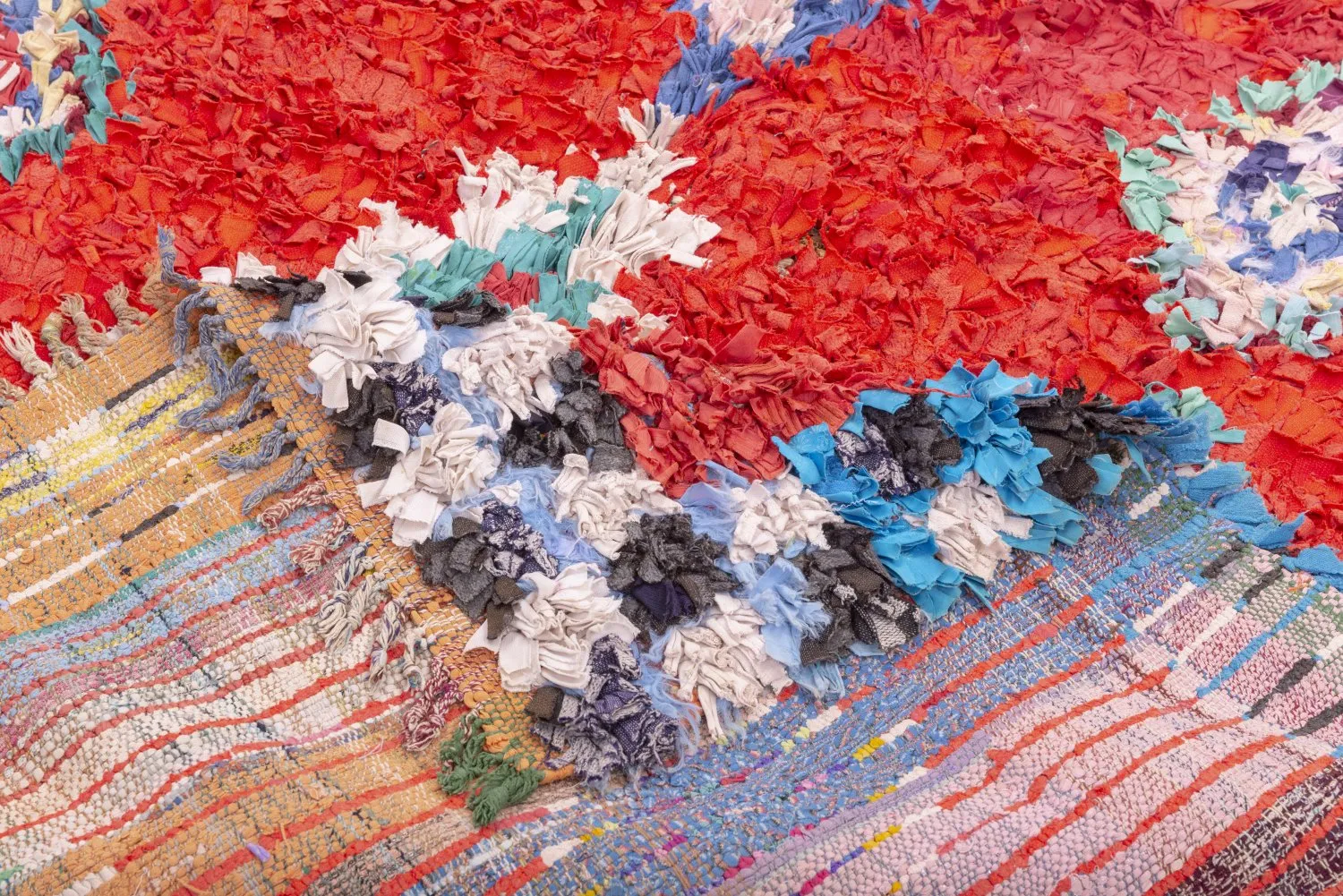 Marokkói Boucherouite szőnyeg 295 x 150 cm