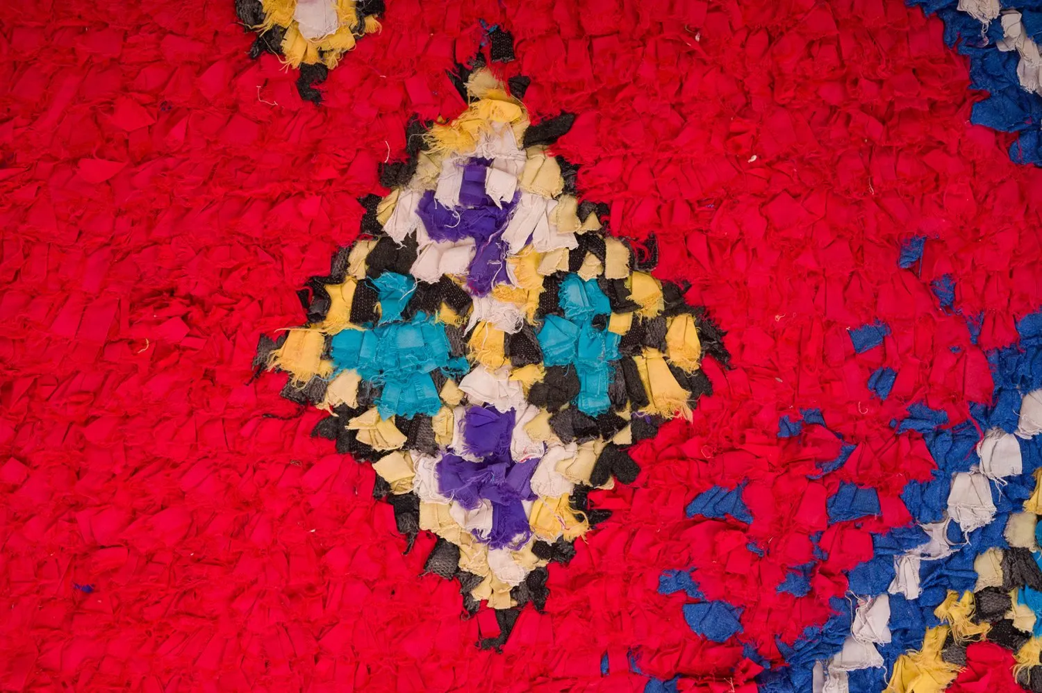 Marokkói Boucherouite szőnyeg 170 x 300 cm