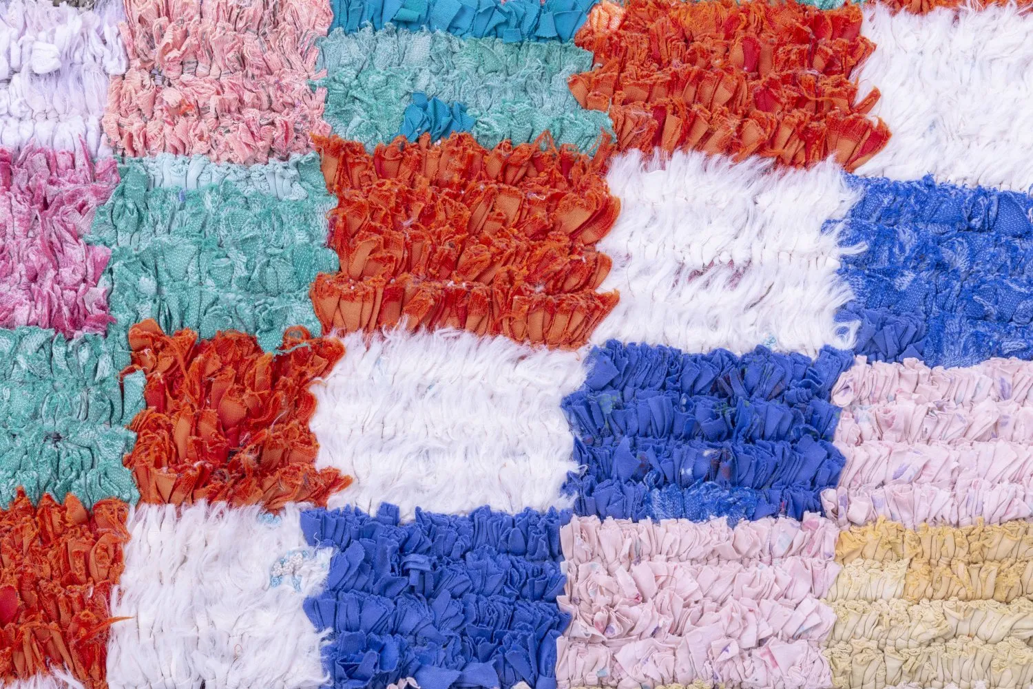 Marokkói Boucherouite szőnyeg 175 x 155 cm