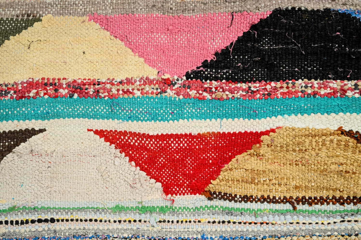 Marokkói Boucherouite szőnyeg 145 x 250 cm