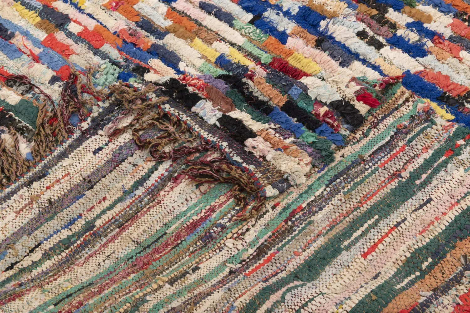 Marokkói Boucherouite szőnyeg 225 x 170 cm