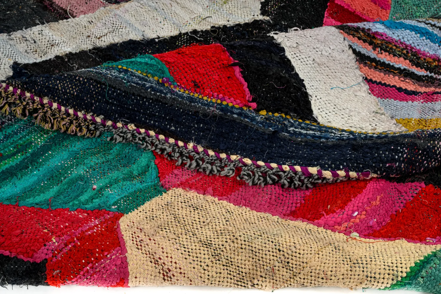 Marokkói Boucherouite szőnyeg 165 x 290 cm