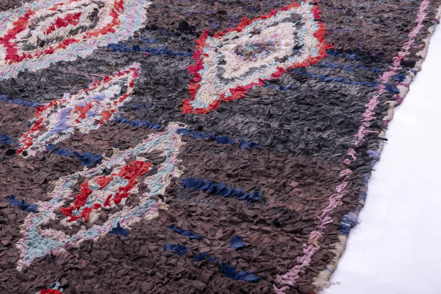 Marokkói Boucherouite szőnyeg 270 x 150 cm