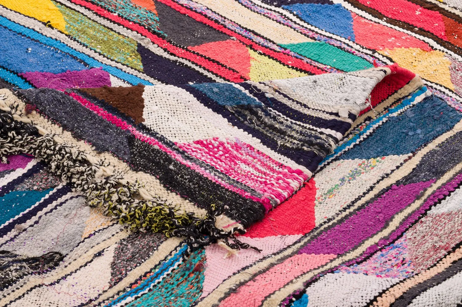 Marokkói Boucherouite szőnyeg 130 x 225 cm