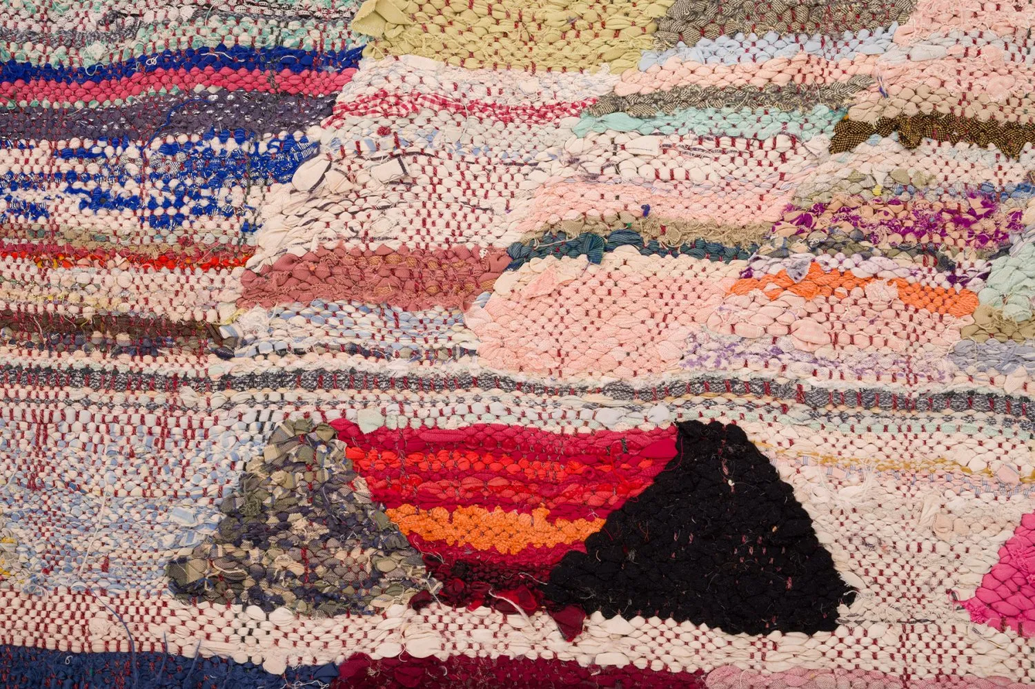 Marokkói Boucherouite szőnyeg 140 x 275 cm