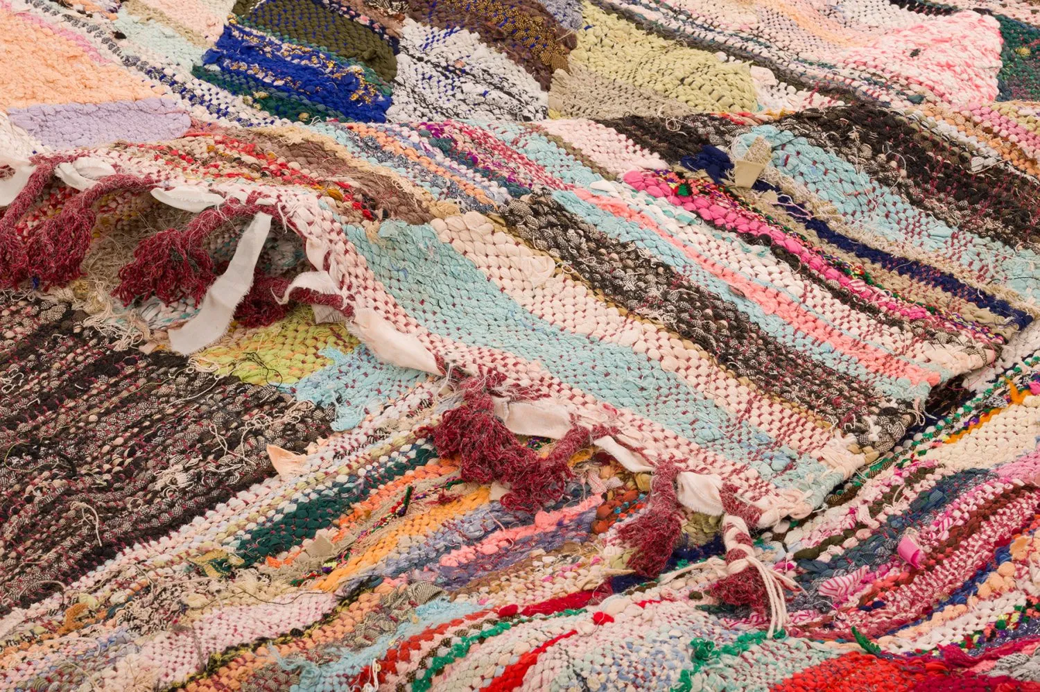 Marokkói Boucherouite szőnyeg 140 x 275 cm