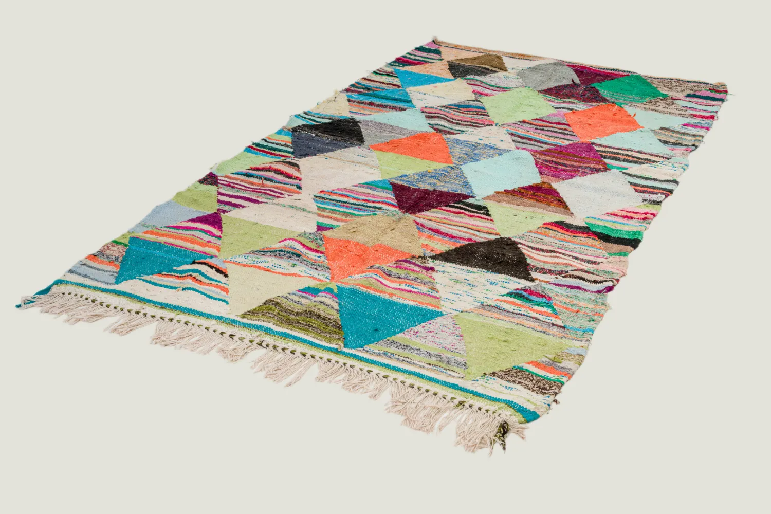 Marokkói Boucherouite szőnyeg 140 x 250 cm