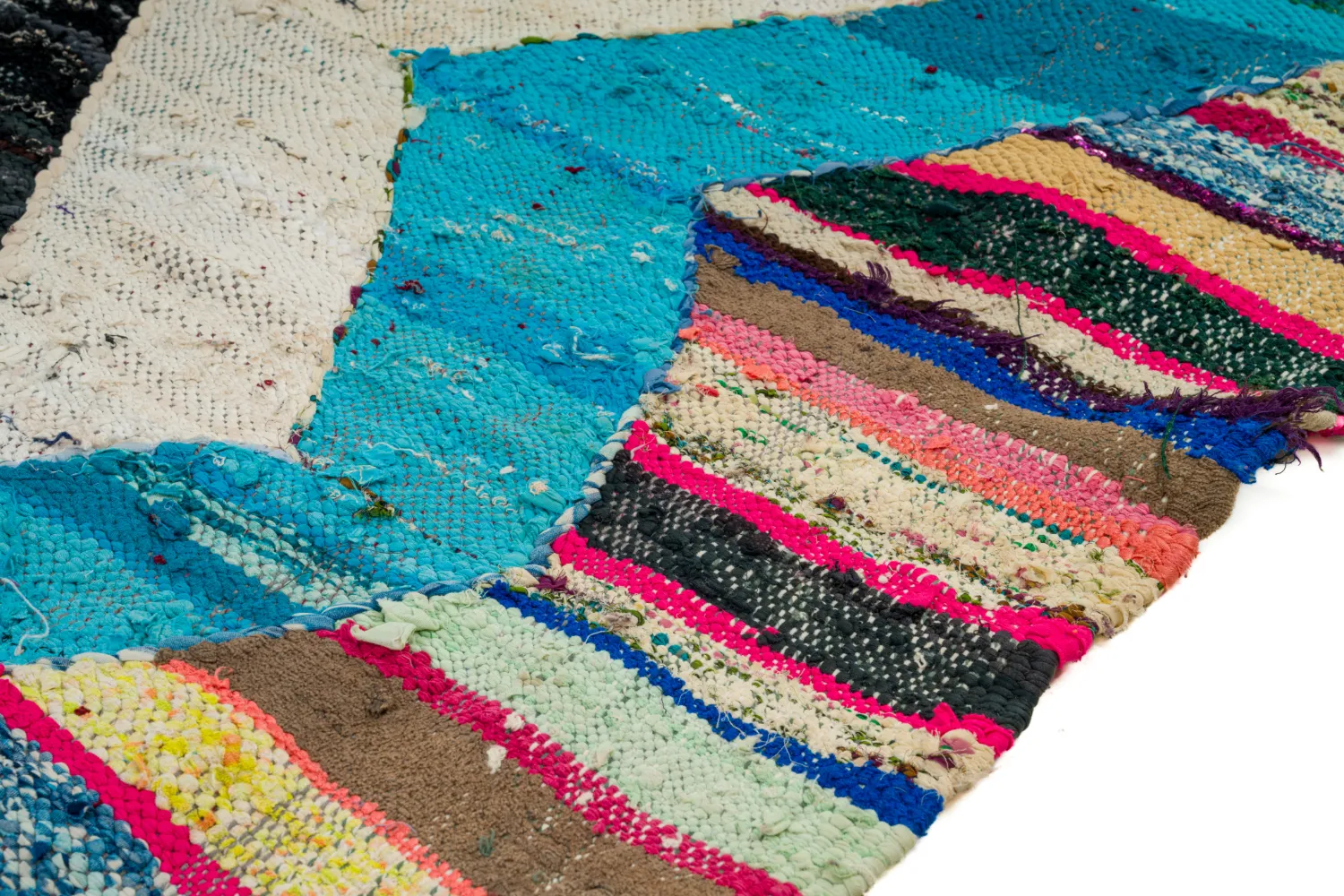 Marokkói Boucherouite szőnyeg 140 x 255 cm