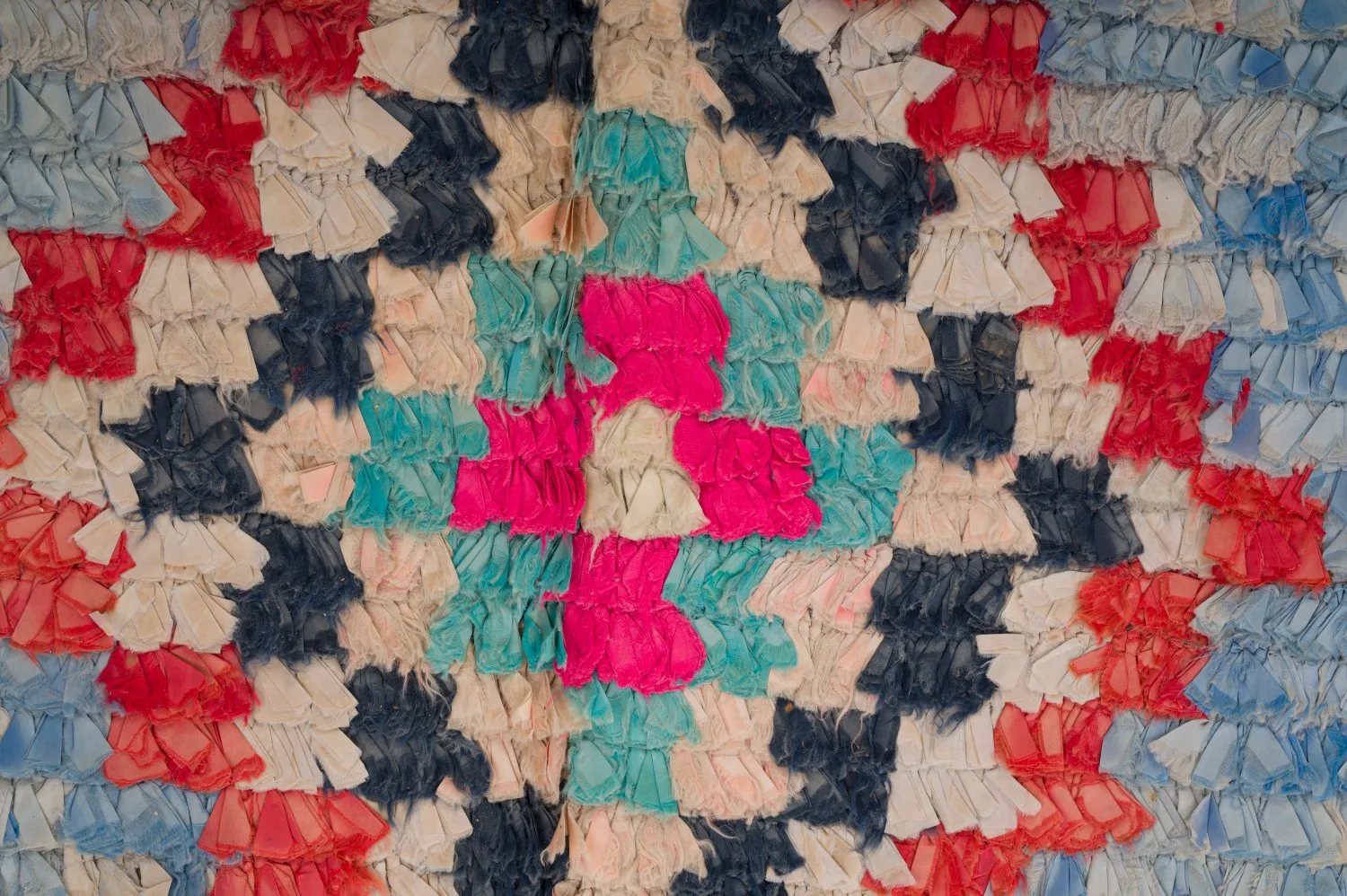 Marokkói Boucherouite szőnyeg 125 x 340 cm