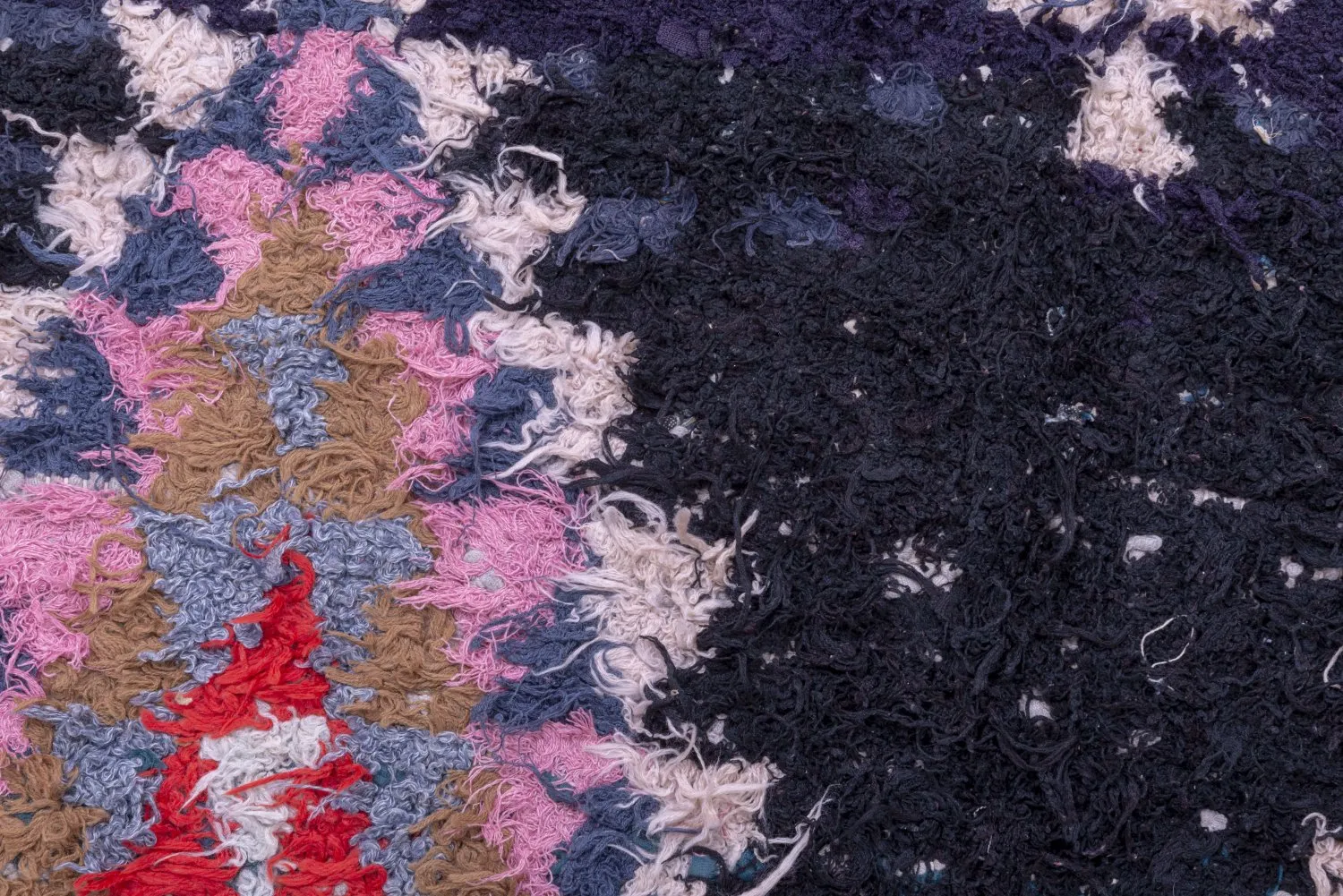 Marokkói Boucherouite szőnyeg 245 x 135 cm