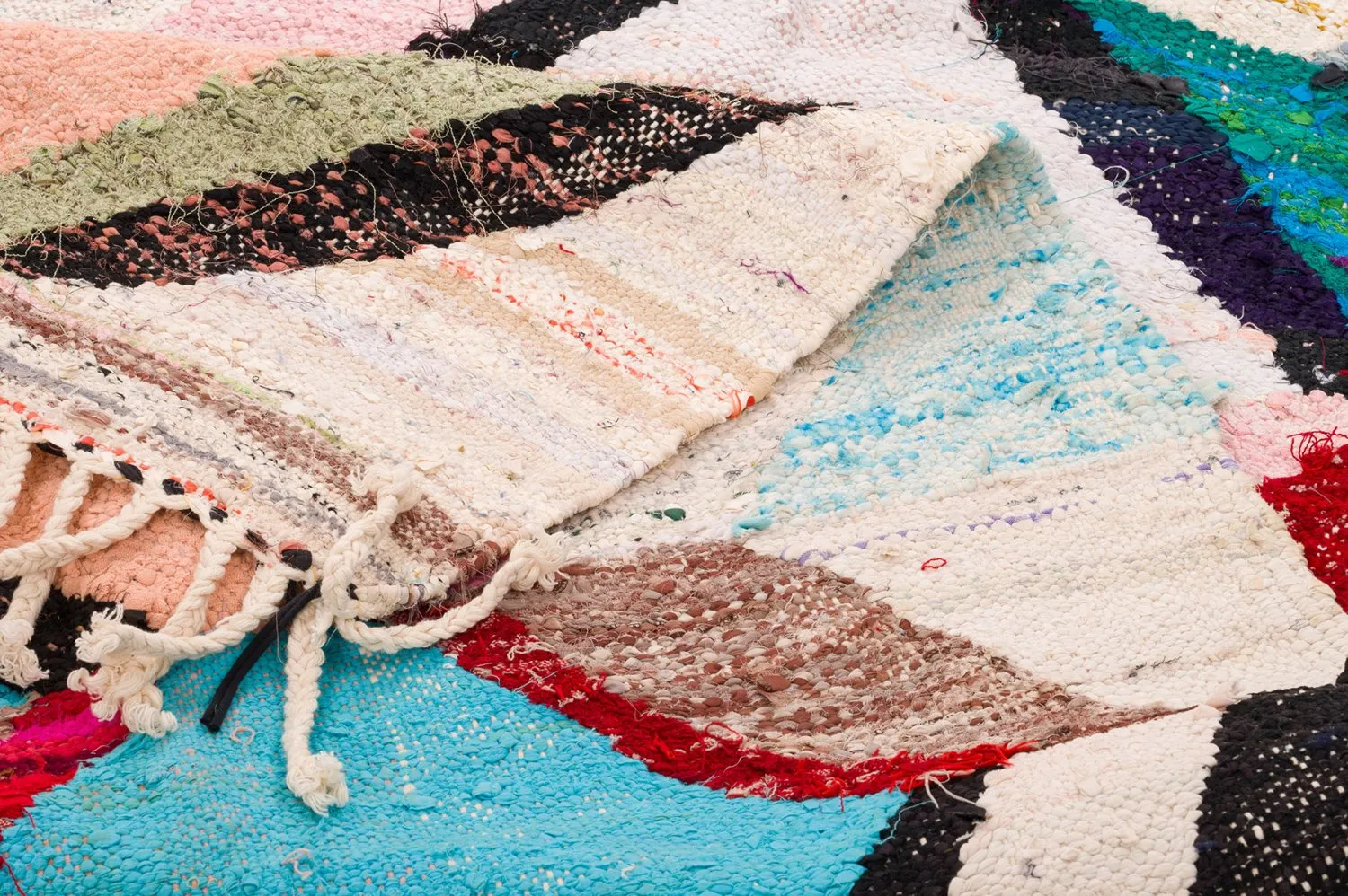 Marokkói Boucherouite szőnyeg 370 x 190 cm