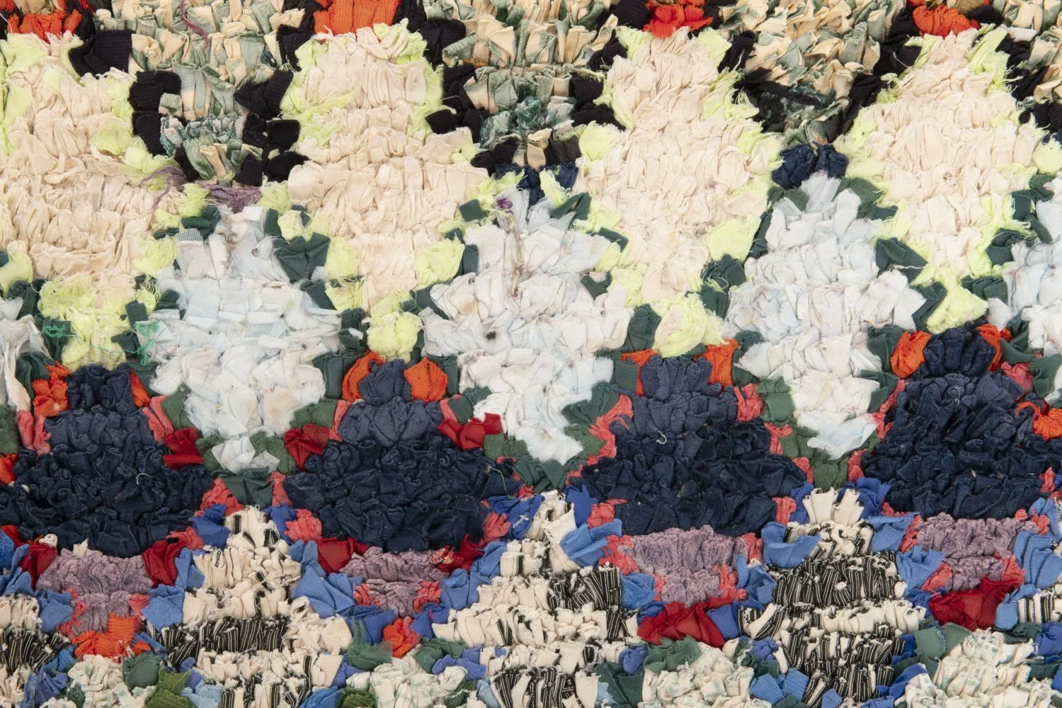 Marokkói Boucherouite szőnyeg 210 x 140 cm
