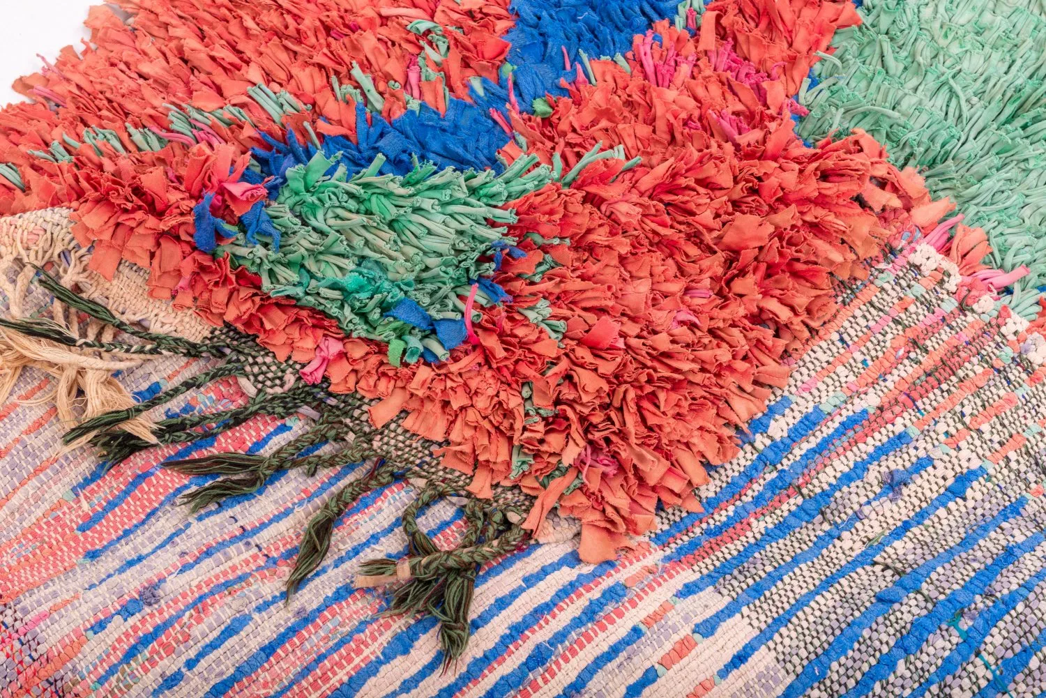 Marokkói Boucherouite szőnyeg 330 x 100 cm
