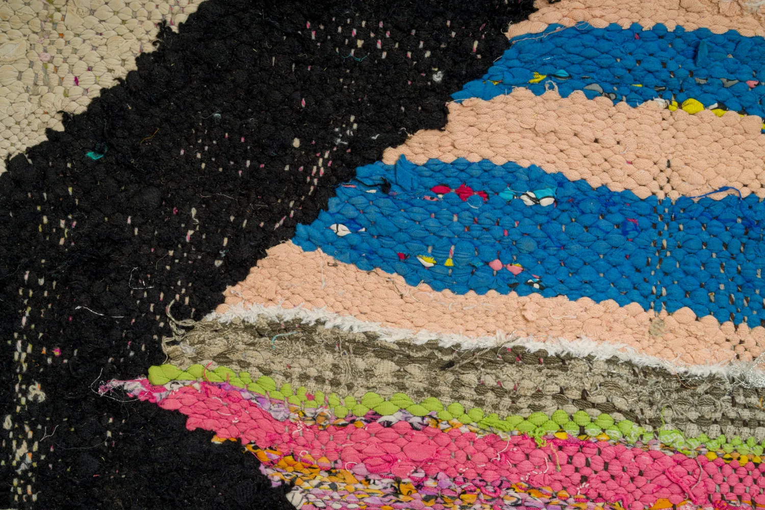 Marokkói Boucherouite szőnyeg 140 x 220 cm