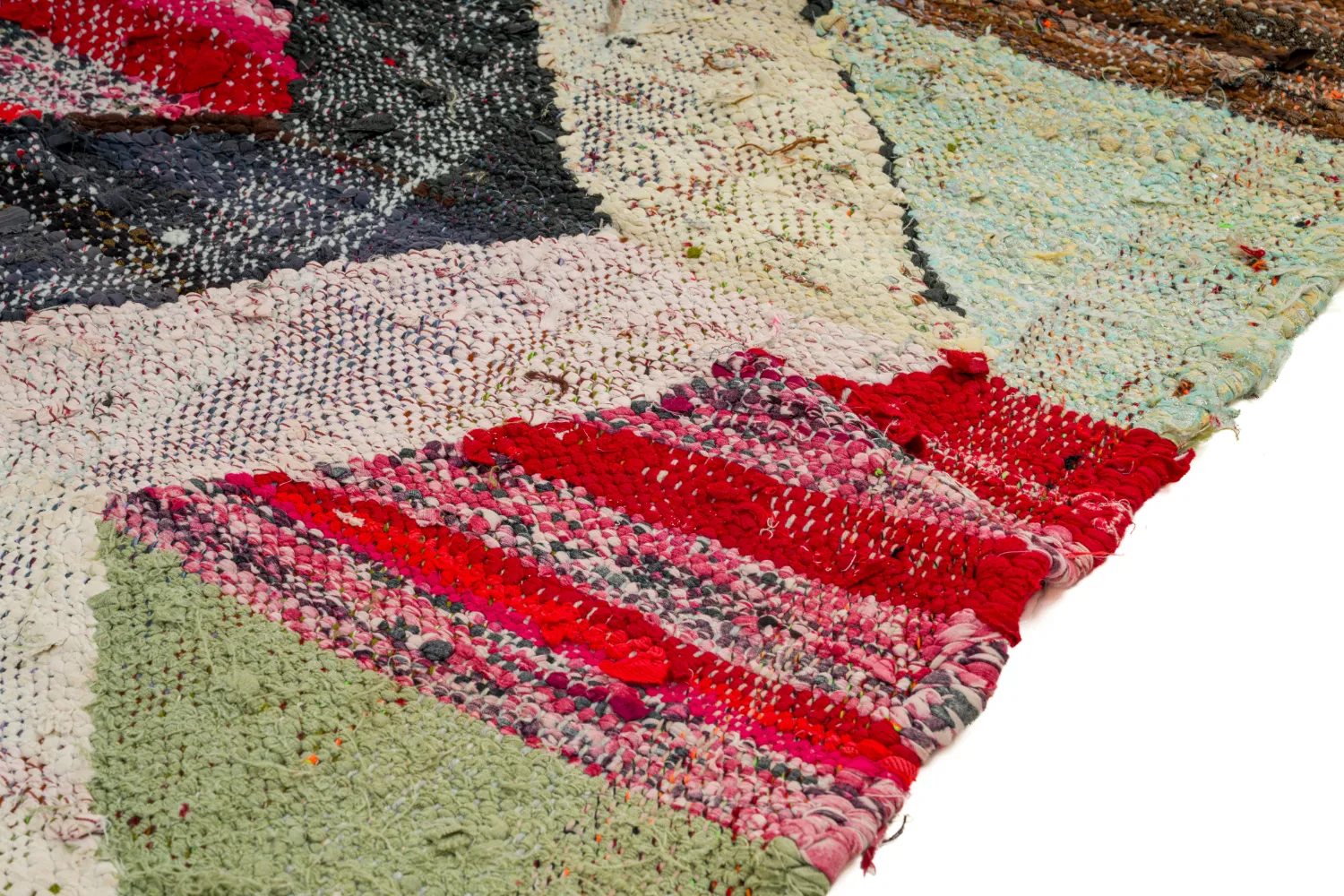 Marokkói Boucherouite szőnyeg 135 x 230 cm