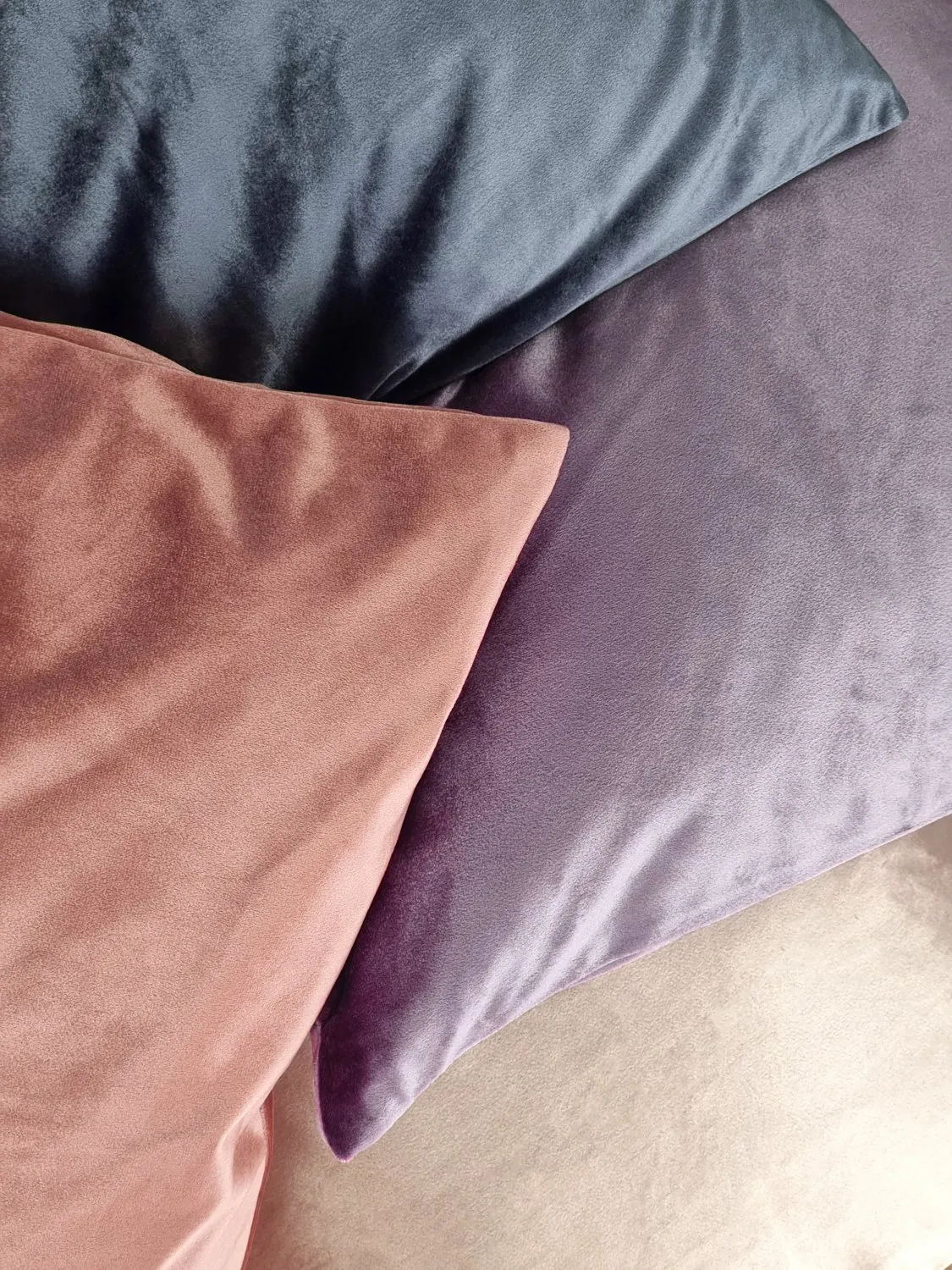 Marlyn bársony párnahuzat (világoslila)