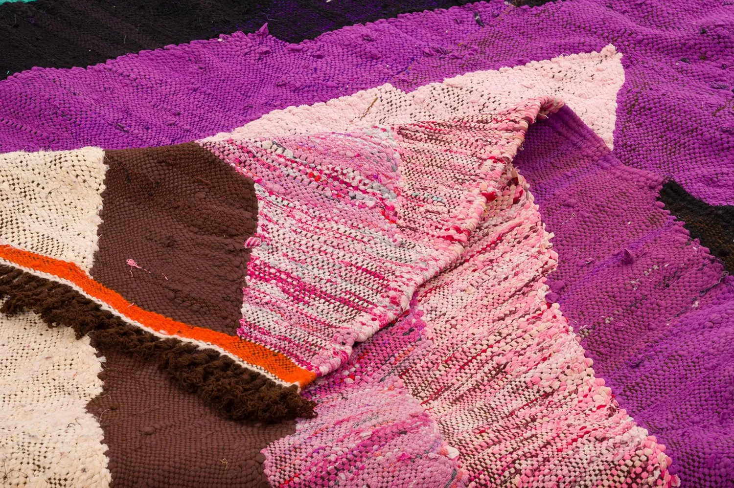 Marokkói Boucherouite szőnyeg 140 x 250 cm