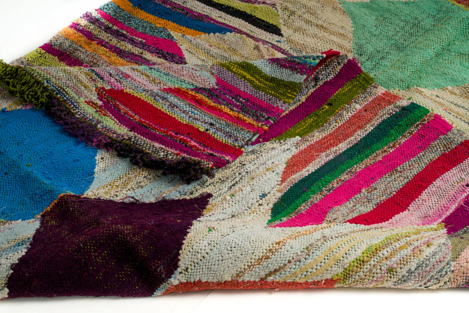 Marokkói Boucherouite szőnyeg 140 x 255 cm