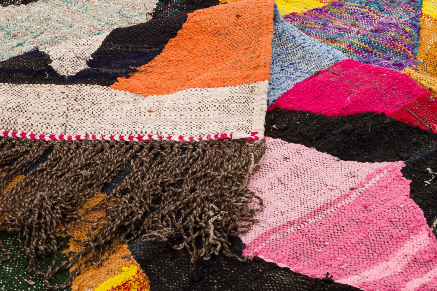 Marokkói Boucherouite szőnyeg 150 x 305 cm