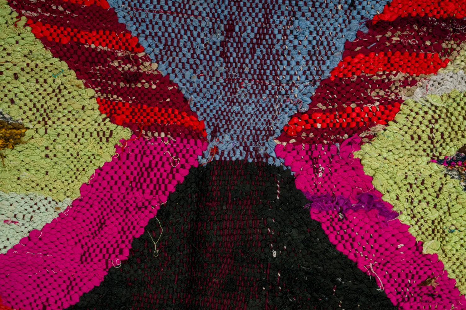 Marokkói Boucherouite szőnyeg 125 x 225 cm