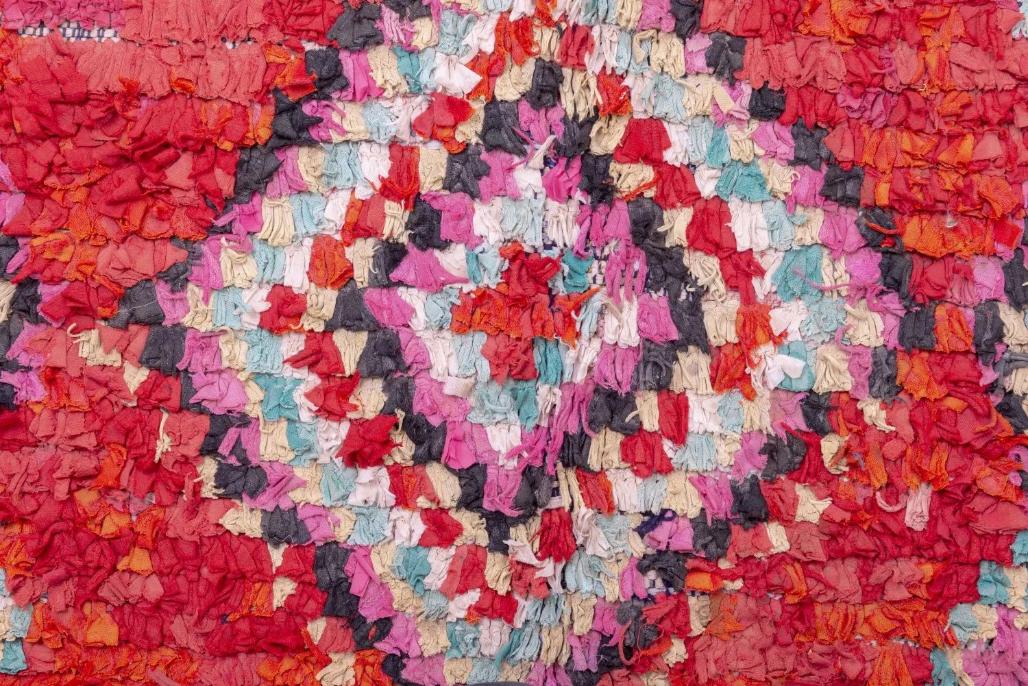 Marokkói Boucherouite szőnyeg 265 x 150 cm