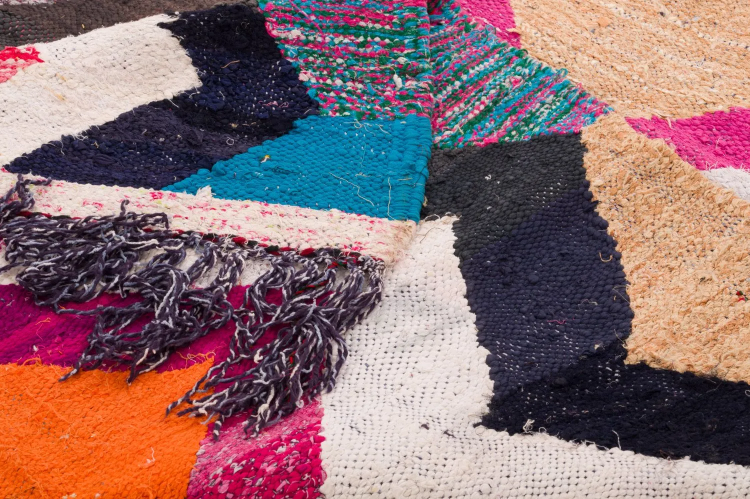 Marokkói Boucherouite szőnyeg 120 x 265 cm