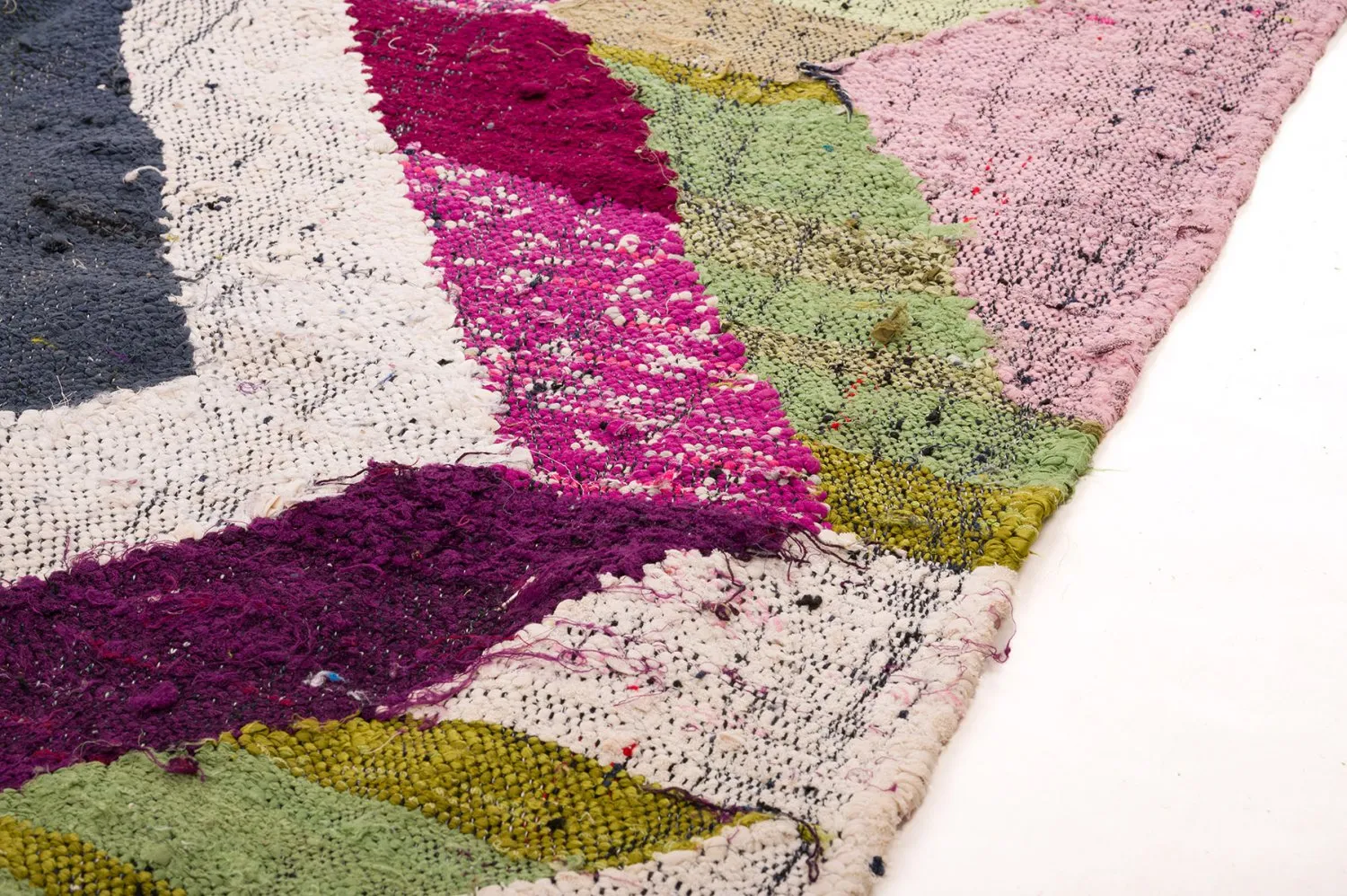 Marokkói Boucherouite szőnyeg 130 x 240 cm