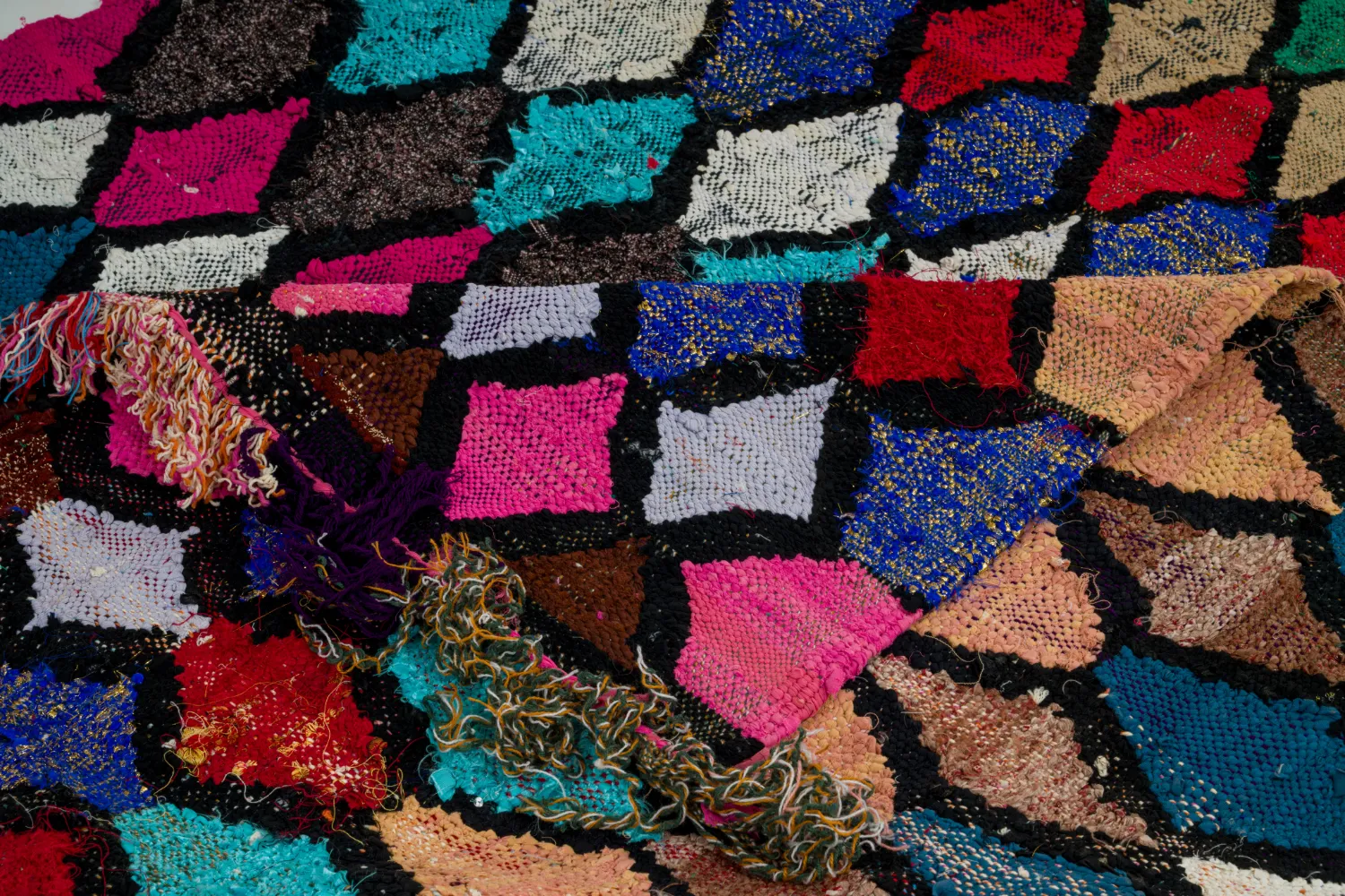 Marokkói Boucherouite szőnyeg 155 x 205 cm