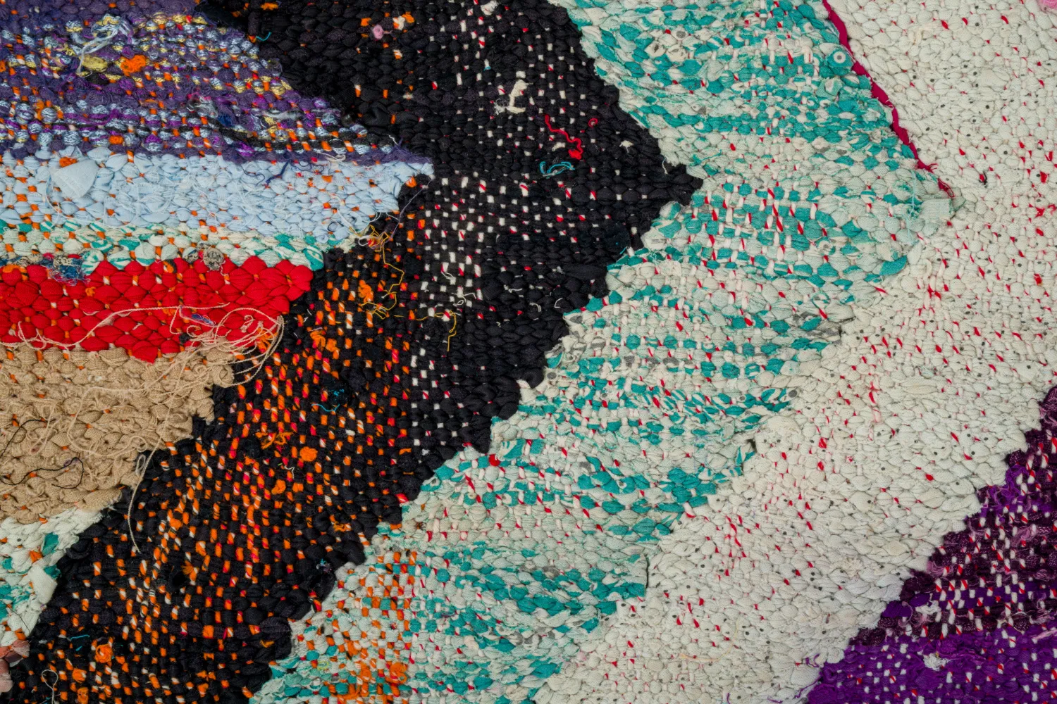 Marokkói Boucherouite szőnyeg 130 x 235 cm