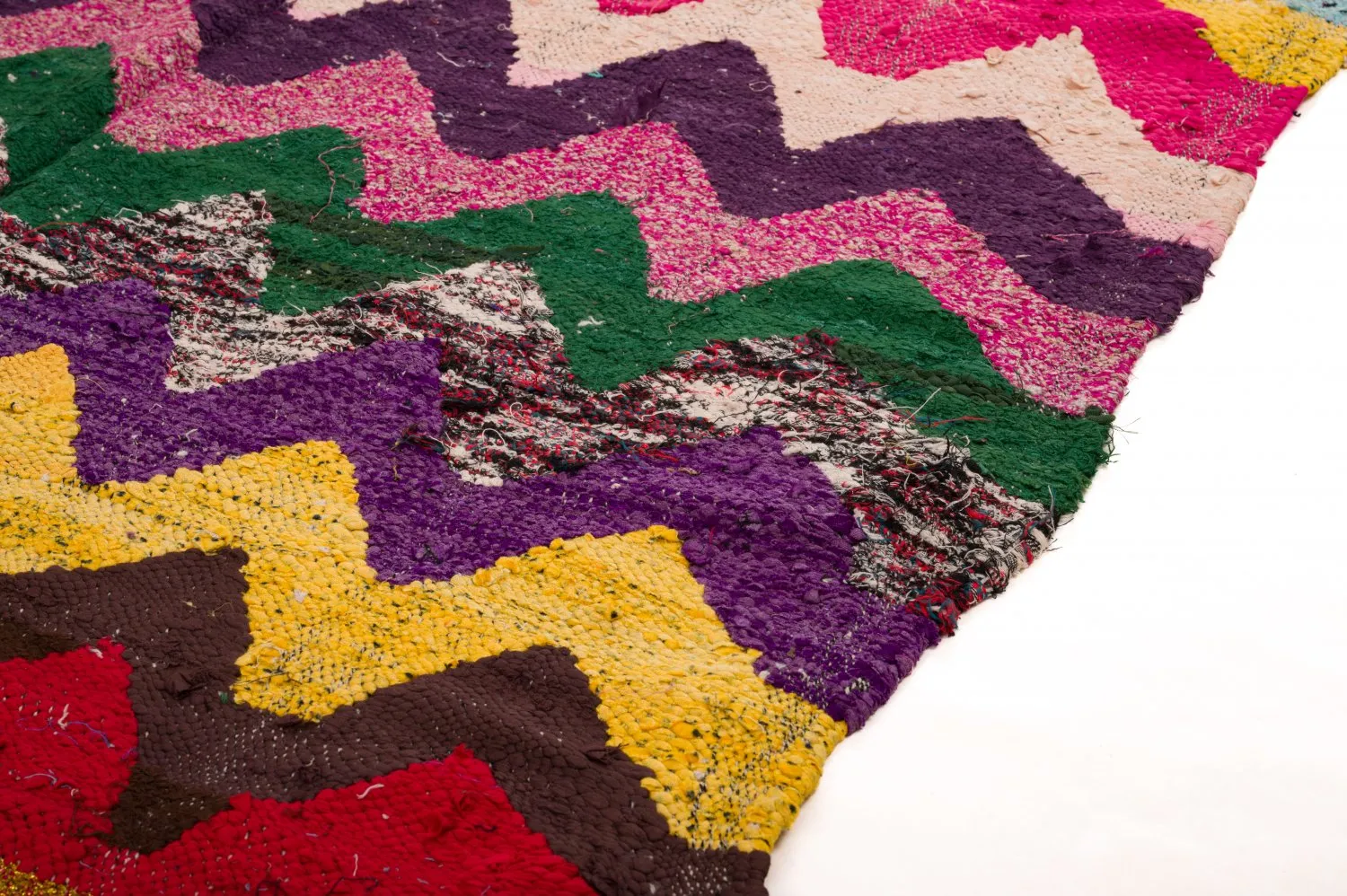 Marokkói Boucherouite szőnyeg 125 x 235 cm