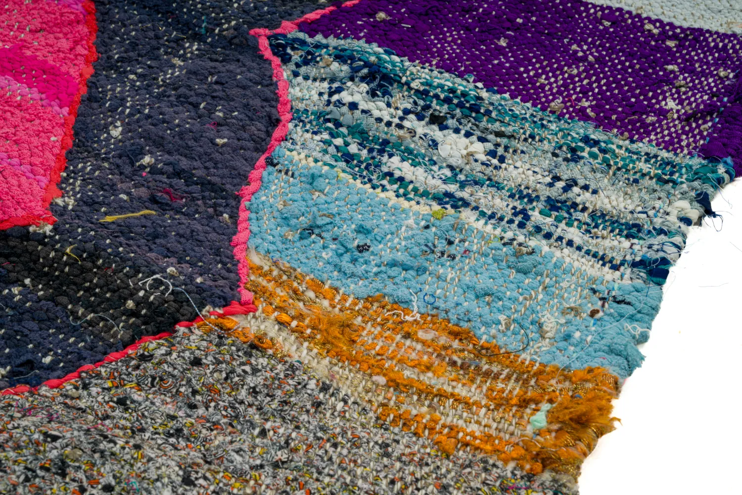 Marokkói Boucherouite szőnyeg 150 x 255 cm