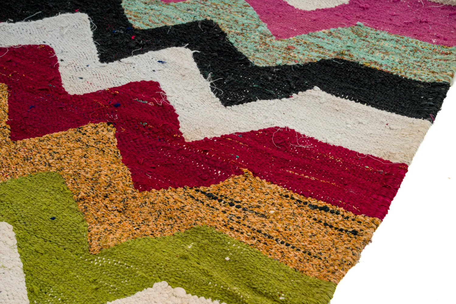 Marokkói Boucherouite szőnyeg 120 x 235 cm