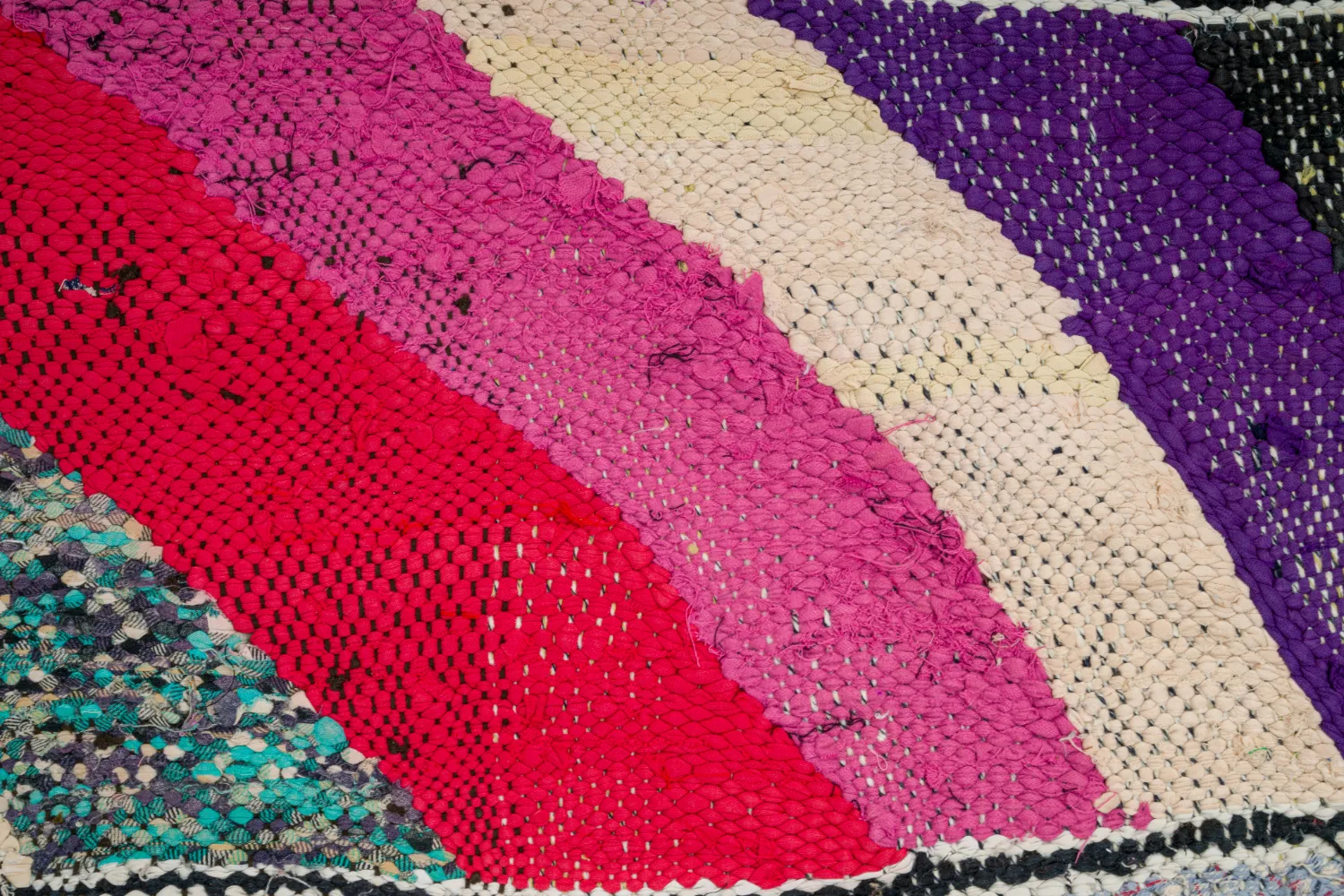 Marokkói Boucherouite szőnyeg 140 x 210 cm