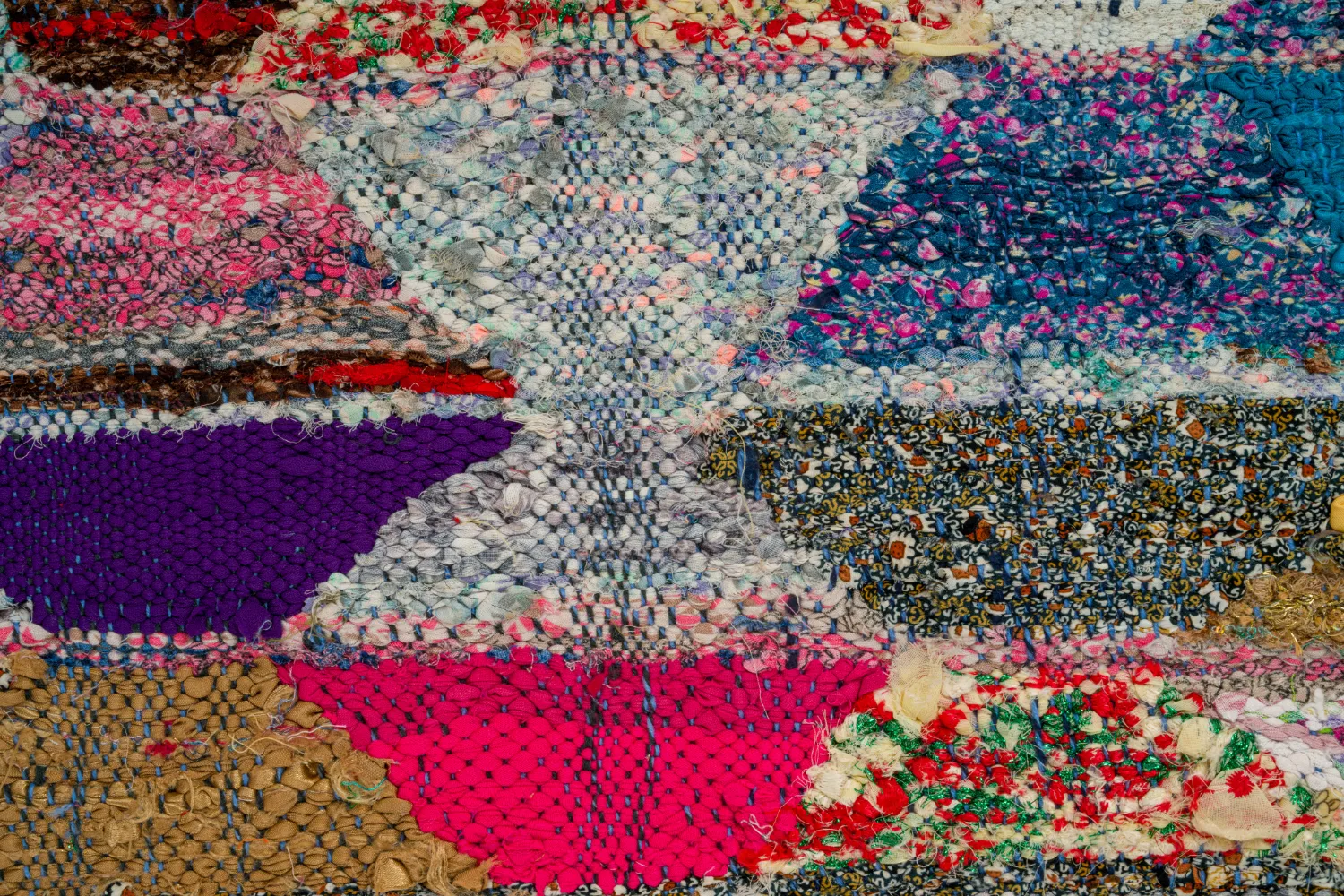 Marokkói Boucherouite szőnyeg 150 x 255 cm