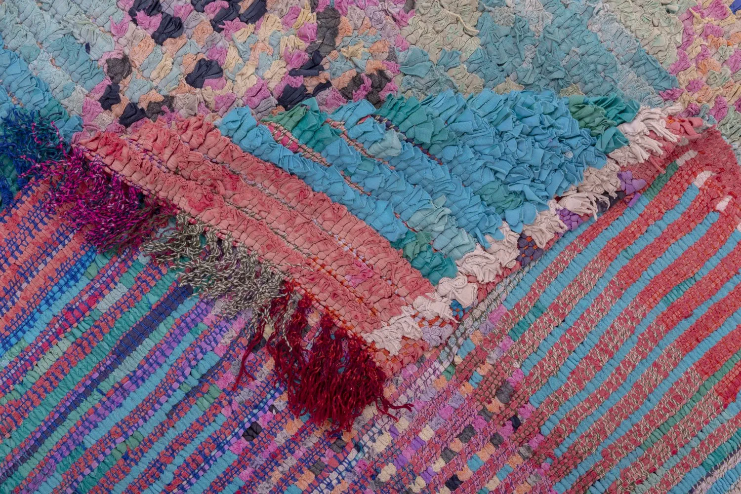 Marokkói Boucherouite szőnyeg 190 x 125 cm