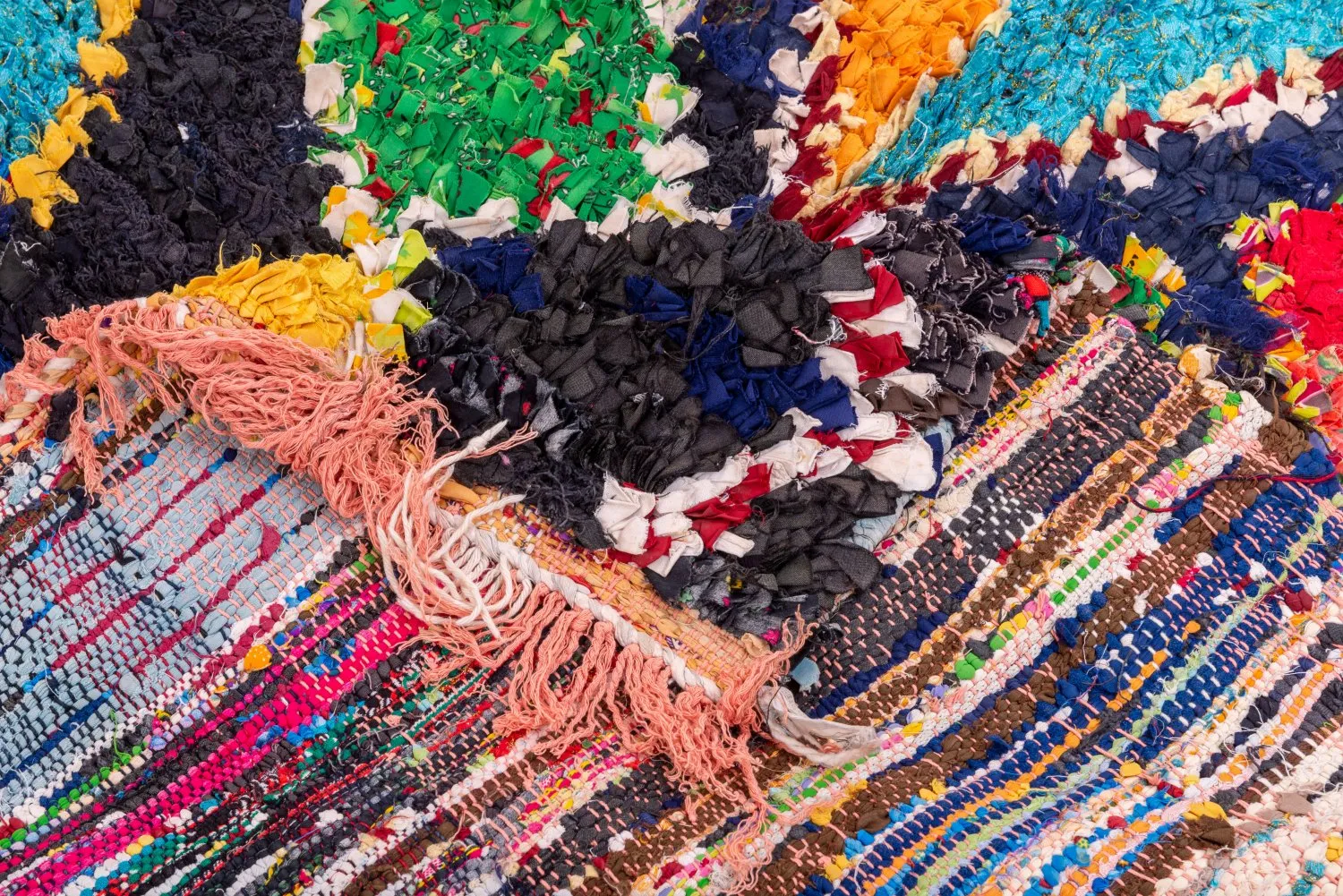 Marokkói Boucherouite szőnyeg 190 x 135 cm