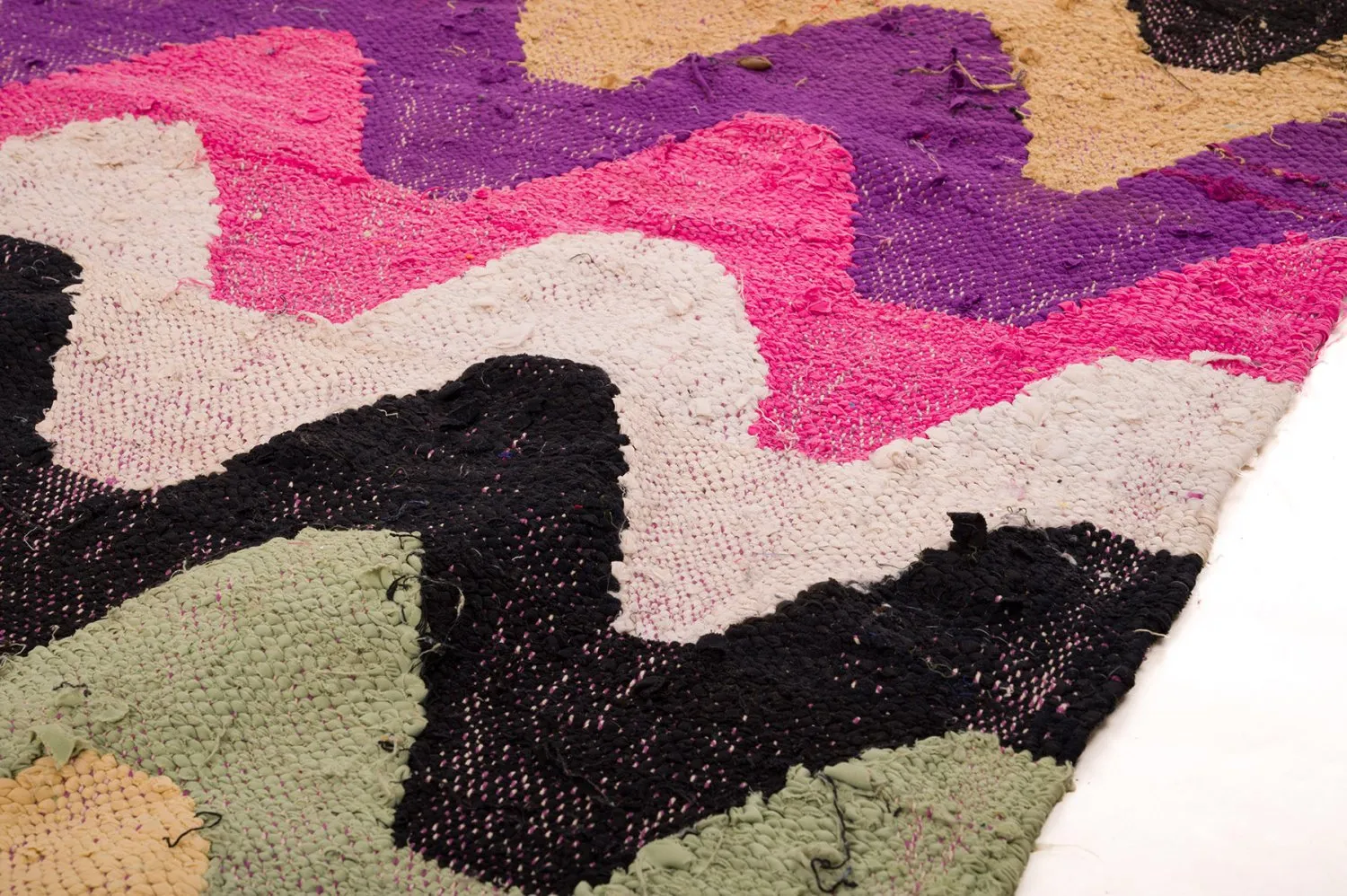 Marokkói Boucherouite szőnyeg 160 x 275 cm