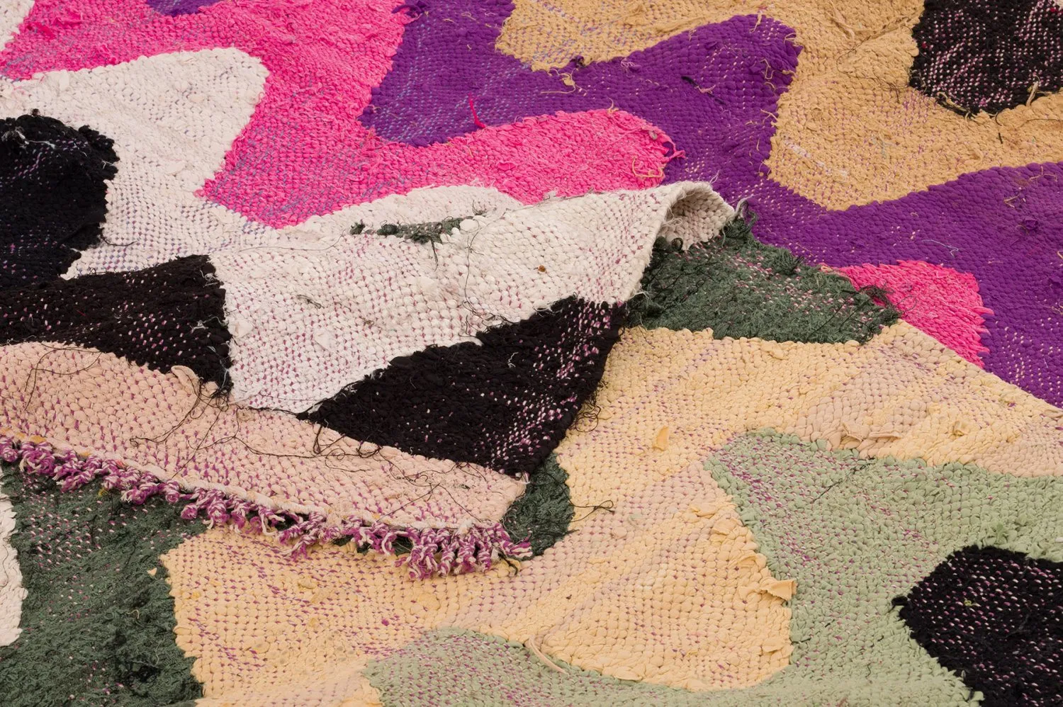 Marokkói Boucherouite szőnyeg 160 x 275 cm