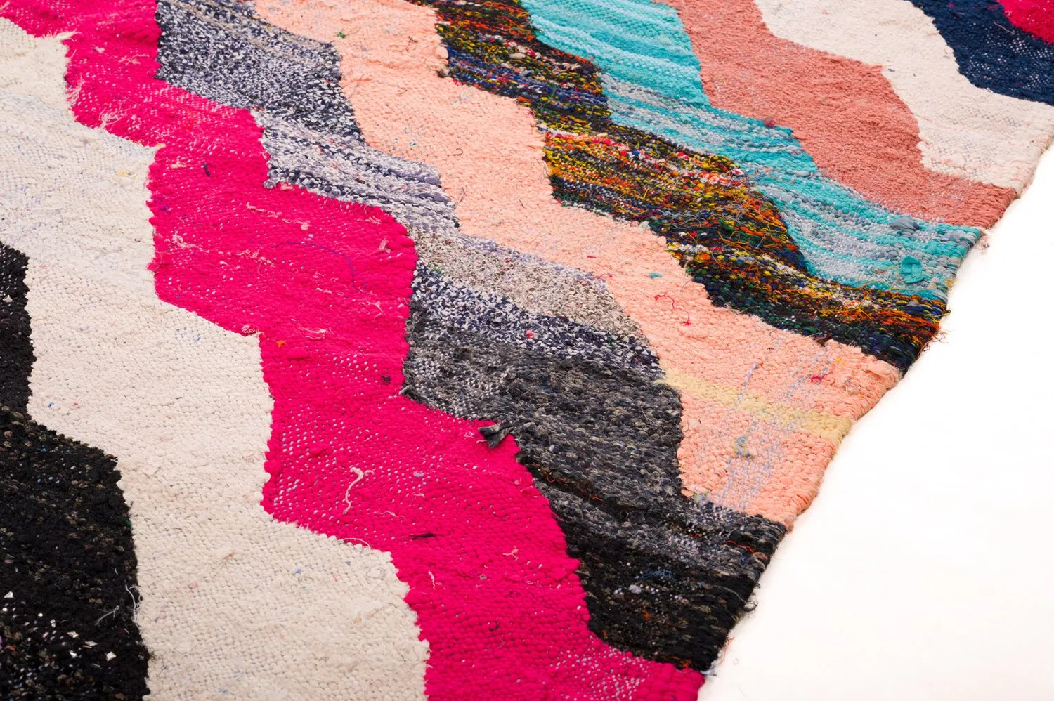 Marokkói Boucherouite szőnyeg 145 x 235 cm