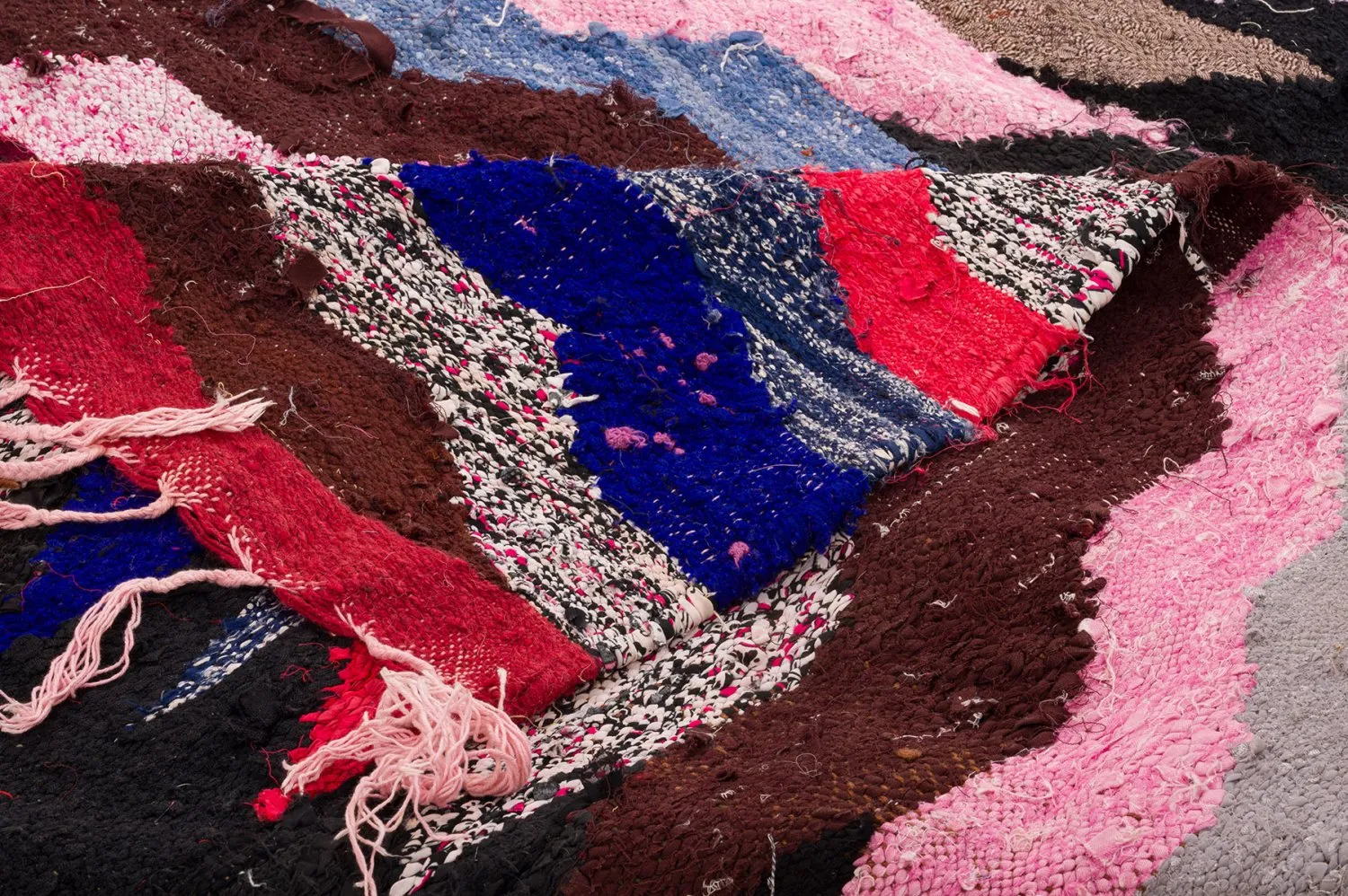 Marokkói Boucherouite szőnyeg 145 x 275 cm