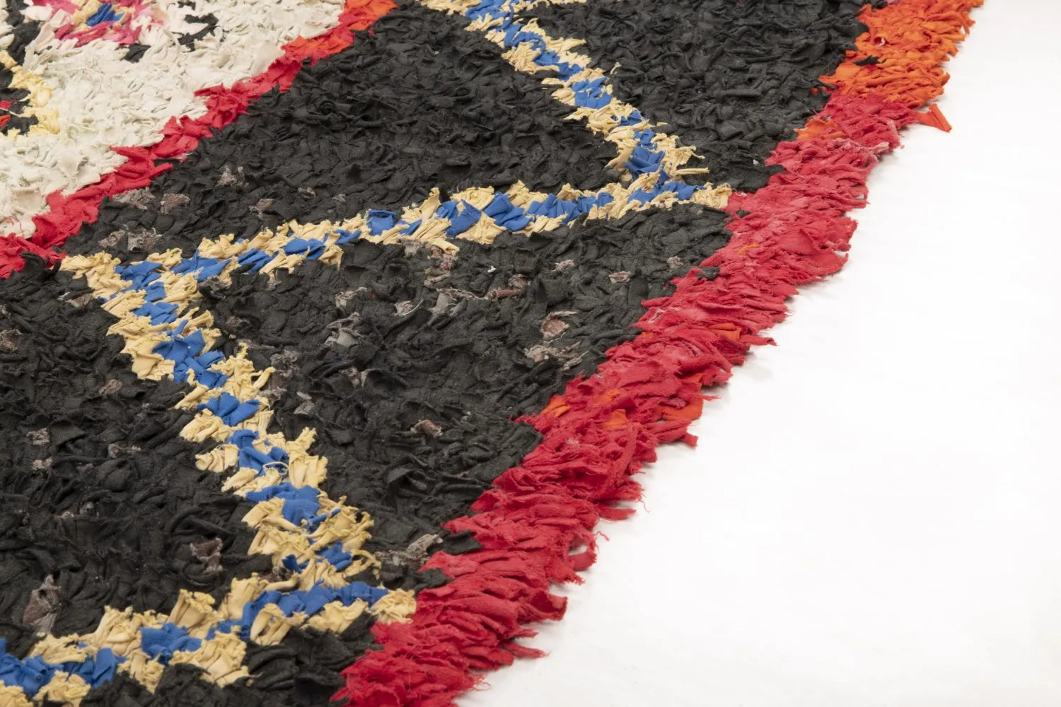 Marokkói Boucherouite szőnyeg 335 x 125 cm